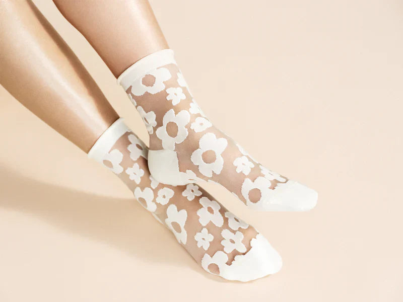 Pop Sheer Short Crew Socks
